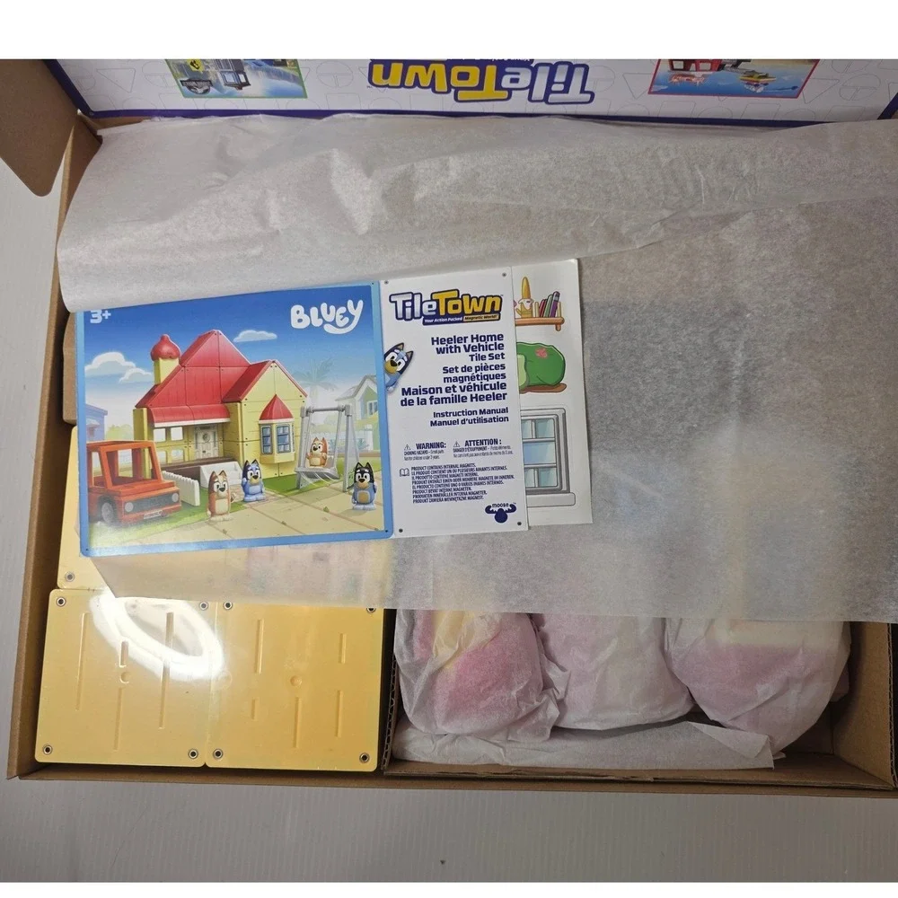 Bluey TileTown Heeler Home with Vehicle Tile Set Multicolor New 82083